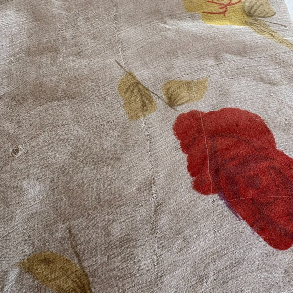 1950s Sheer Silk Floral Scarf Cream Red Yellow Rose - Picture 9 of 10